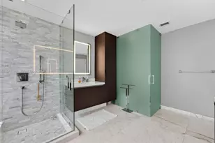 851 NE 1st Ave, Miami, FL 33132 - Photo 22