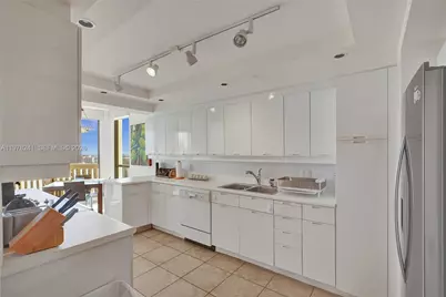 2000 Island Blvd #2802, Aventura, FL 33160 - Photo 16