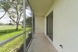 301 SW 135th Ave, Pembroke Pines, FL 33027 - Photo 24