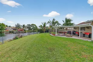 9291 NW 11th Ct, Pembroke Pines, FL 33024 - Photo 36