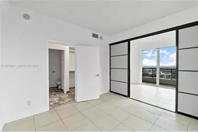 60 SW 13th St #1921, Miami, FL 33130 - Photo 16
