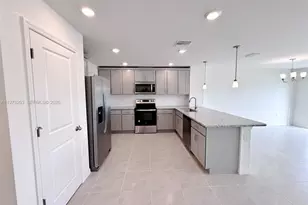 15031 N Caspian Tern Ct, Fort Myers, FL 33917 - Photo 2