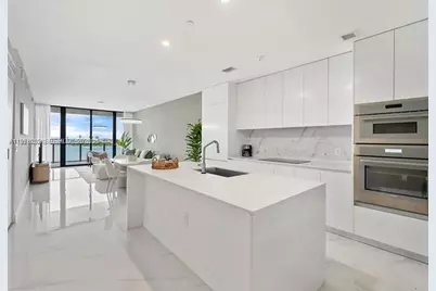 700 NE 24th St #606, Miami, FL 33137 - Photo 1