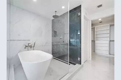 700 NE 24th St #606, Miami, FL 33137 - Photo 4