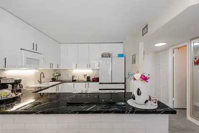 2801 NE 183rd St #1108W, Aventura, FL 33160 - Photo 4