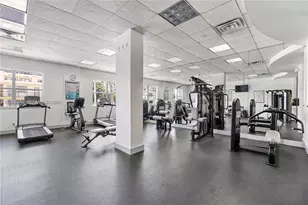 401 69th St, Miami Beach, FL 33141 - Photo 22