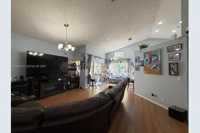 400 Somerset Way, Weston, FL 33326 - Photo 14