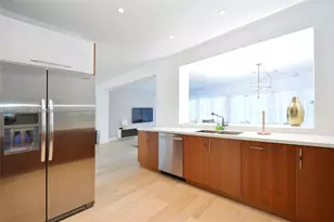 880 N Venetian Dr, Miami Beach, FL 33139 - Photo 10