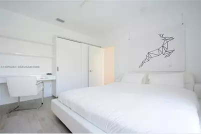 880 N Venetian Dr, Miami Beach, FL 33139 - Photo 18