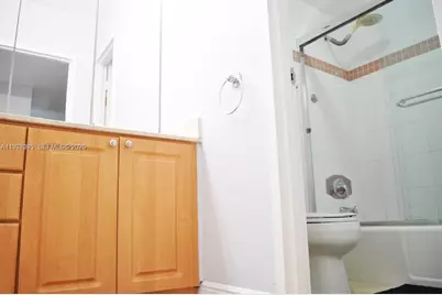 100 Lincoln Rd #728, Miami Beach, FL 33139 - Photo 4
