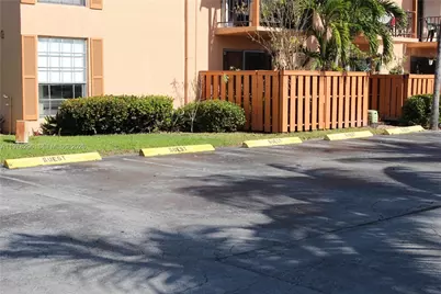 7208 Fairway Dr #I8, Miami Lakes, FL 33014 - Photo 22