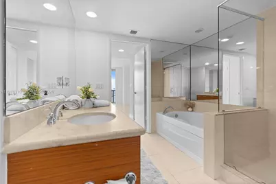 50 Biscayne Blvd #1902, Miami, FL 33132 - Photo 22