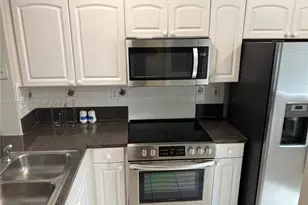 110 SW 109th Ave, Sweetwater, FL 33174 - Photo 10