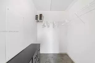151 SE 1st St, Miami, FL 33131 - Photo 8