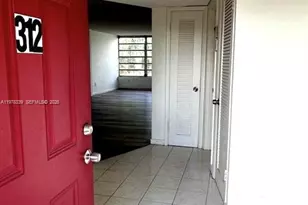 1501 NE 191st St, Miami, FL 33179 - Photo 10