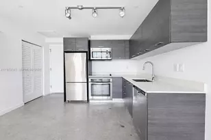 151 SE 1st St, Miami, FL 33131 - Photo 8