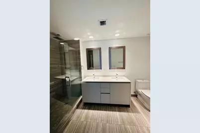 1010 Brickell Ave #4208, Miami, FL 33131 - Photo 6