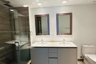 1010 Brickell Ave, Miami, FL 33131 - Photo 10