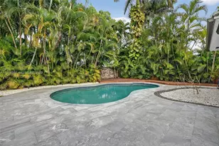 425 NE 114th St, Miami, FL 33161 - Photo 34