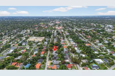 425 NE 114th St #0, Miami, FL 33161 - Photo 42