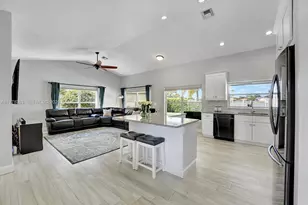 3833 Cypress Lake Dr, Lake Worth, FL 33467 - Photo 8