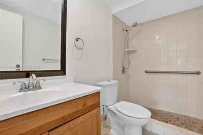 2821 Somerset Dr #317, Lauderdale Lakes, FL 33311 - Photo 10