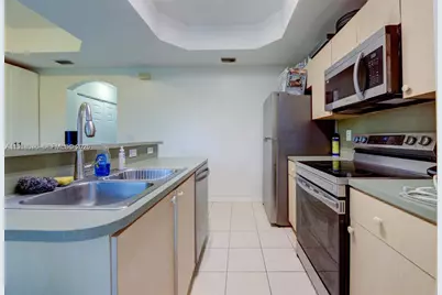4942 Windward Way #1306, Dania Beach, FL 33312 - Photo 8