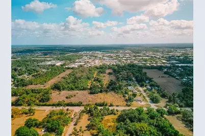 621 Ortiz Ave, Fort Myers, FL 33905 - Photo 16