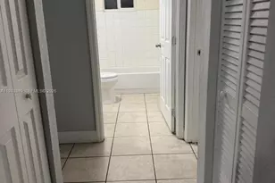 4251 NW 5th St, Plantation, FL 33317 - Photo 4