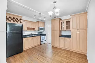 2862 SW 38th Ct, Miami, FL 33134 - Photo 6