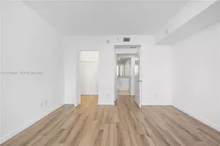 325 S Biscayne Bl, Miami, FL 33131 - Photo 28