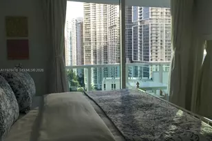 31 SE 5th St, Miami, FL 33131 - Photo 2
