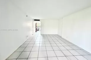 3301 N Country Club Dr, Aventura, FL 33180 - Photo 12