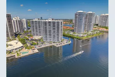 20515 E Country Club Dr #849, Aventura, FL 33180 - Photo 34