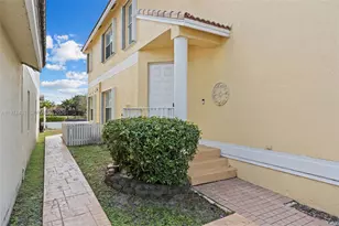 9838 NW 1st Manor, Coral Springs, FL 33071 - Photo 6