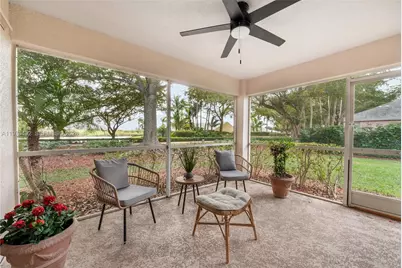 2020 SE 5th Pl #2020, Homestead, FL 33033 - Photo 4