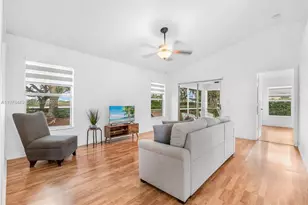 2020 SE 5th Pl, Homestead, FL 33033 - Photo 2