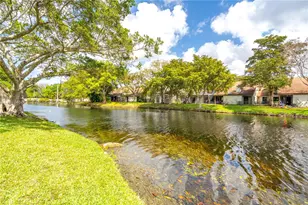 32 Wimbledon Lake Dr, Plantation, FL 33324 - Photo 34