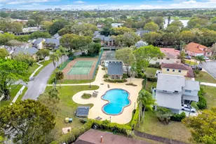 32 Wimbledon Lake Dr, Plantation, FL 33324 - Photo 42