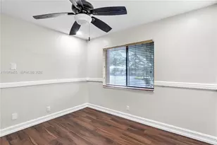 32 Wimbledon Lake Dr, Plantation, FL 33324 - Photo 16