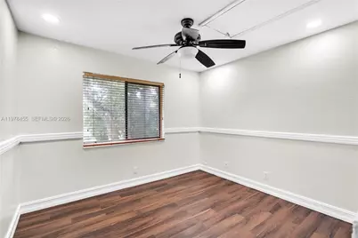 32 Wimbledon Lake Dr #221, Plantation, FL 33324 - Photo 20