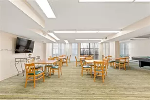 1000 Parkview Dr, Hallandale Beach, FL 33009 - Photo 20