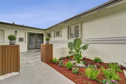 4861 NW 5th St, Plantation, FL 33317 - Photo 1