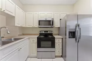 15720 SW 92nd Ave, Palmetto Bay, FL 33157 - Photo 8