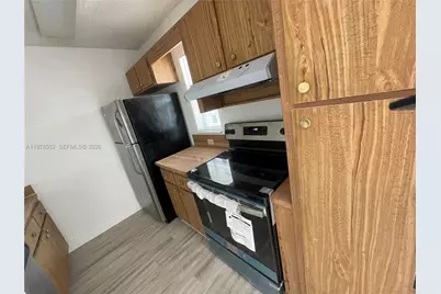 918 Twin Lakes Dr #8-M, Coral Springs, FL 33071 - Photo 10