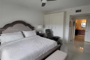 888 S Douglas Rd, Coral Gables, FL 33134 - Photo 14