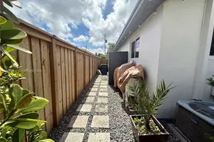 6545 SW 27th St, Miami, FL 33155 - Photo 22