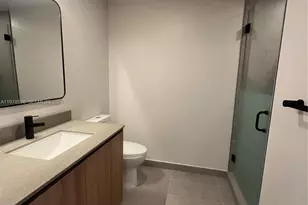 121 NE 5th St, Miami, FL 33132 - Photo 8