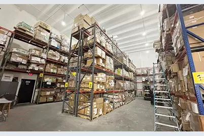 10200 NW 25th St #113, Doral, FL 33172 - Photo 14