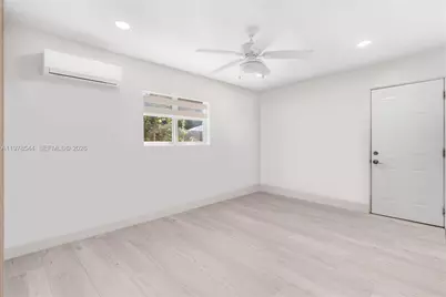 1140 N Douglas Rd, Pembroke Pines, FL 33024 - Photo 12